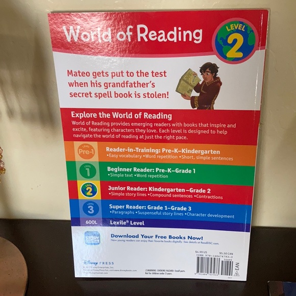 Books - Picture 2 of 8